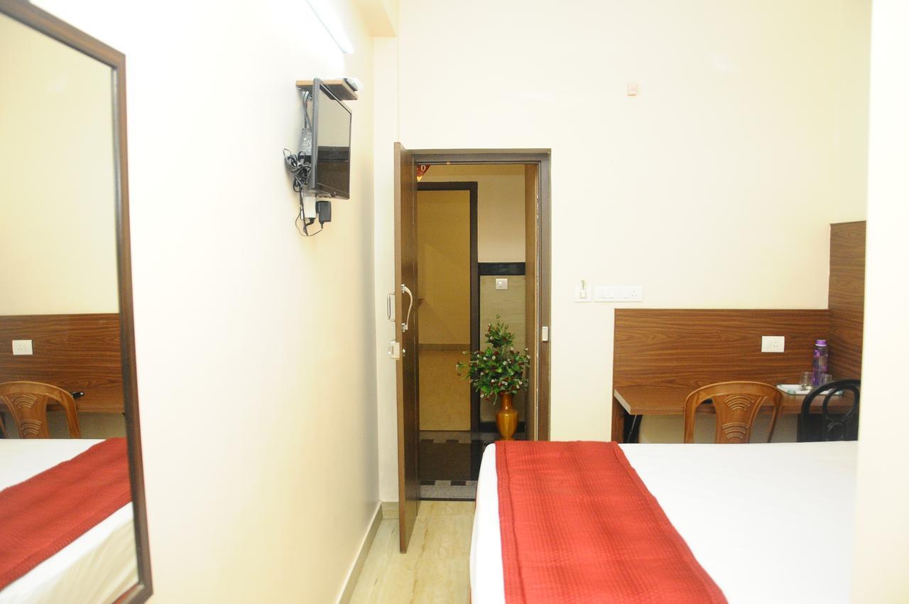 Hotel Lovely Nest Kojambuttúr Kültér fotó